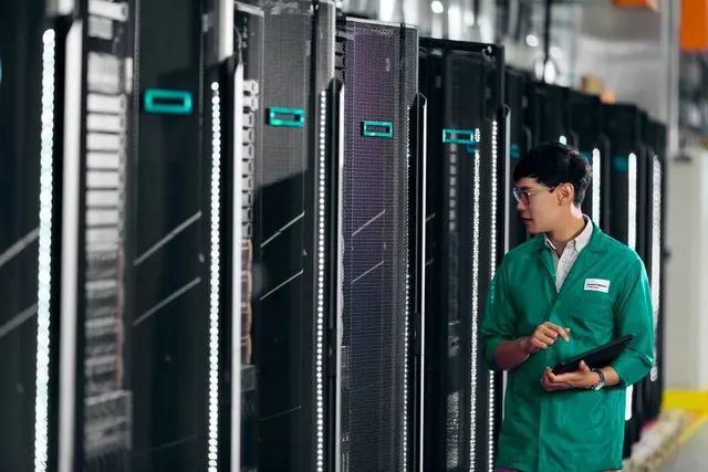 Inyectores PoE Hewlett Packard Enterprise HPE Aruba PD-9501-5GCO-AC midspan — vista 2