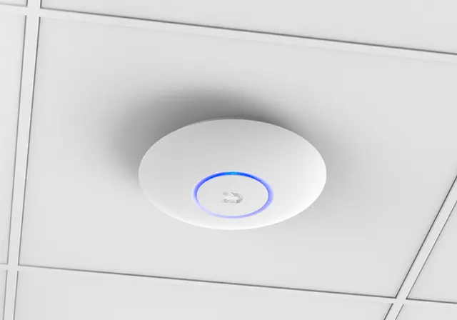 Access Point  UBIQUITI UAP-AC-PRO — vista 3