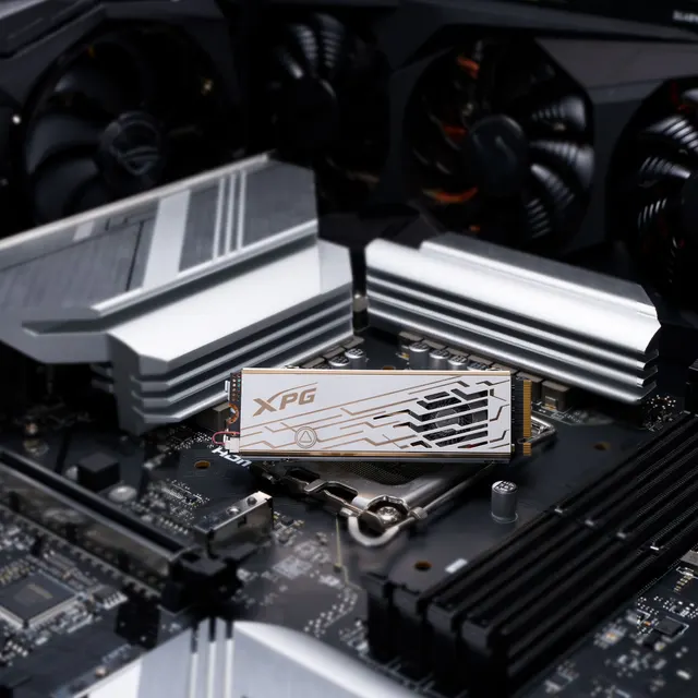 SSD ADATA MARS 980 PRO — vista 12