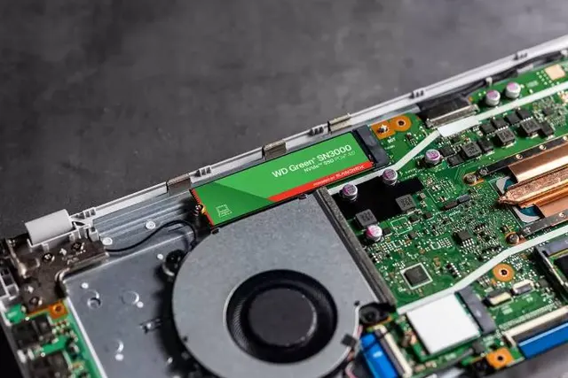 SSD SANDISK WDS500G4G0E — vista 3