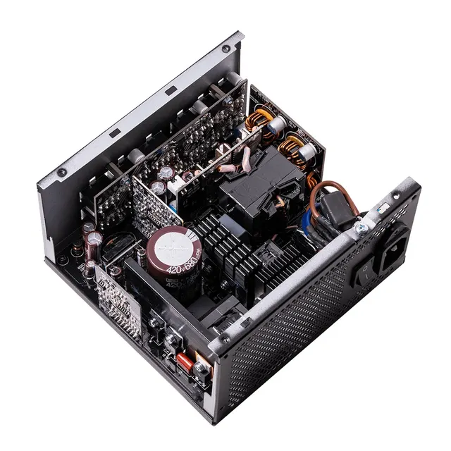 Fuente de Poder XPG Core Reactor — vista 3