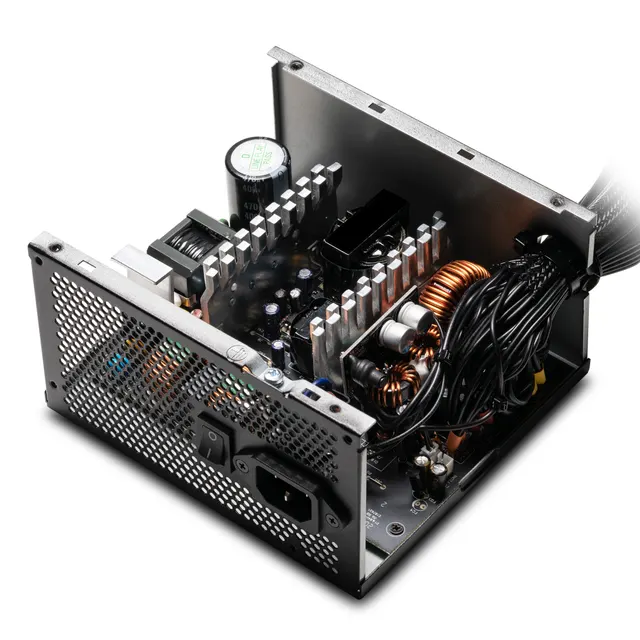 Fuente de Poder XPG PYLON — vista 4