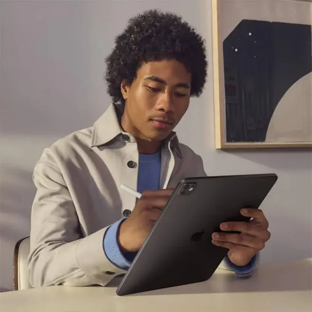 iPad APPLE ME2N4CL/A — vista 5
