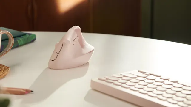 Mouse  LOGITECH LIFT VERTICAL — vista 12