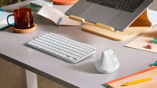 Mouse  LOGITECH LIFT VERTICAL — vista 8