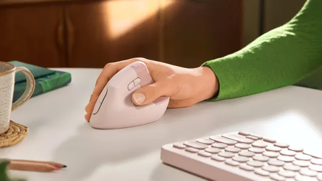 Mouse  LOGITECH LIFT VERTICAL — vista 9