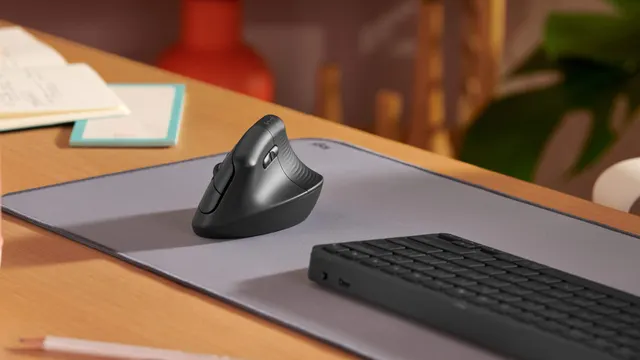 Mouse  LOGITECH LIFT VERTICAL — vista 10