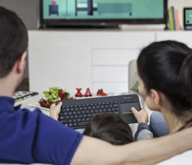 Teclado LOGITECH K400 PLUS — vista 2